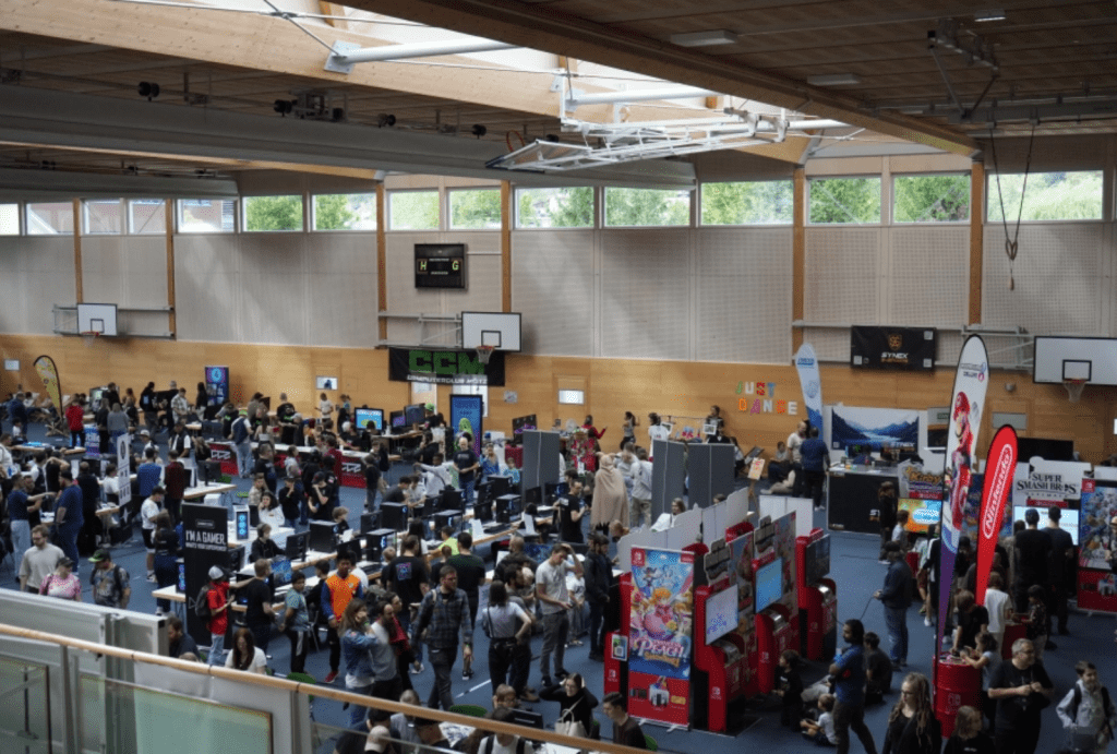 Das Gamers Heaven Festival in Telfs bringt topaktuelle Spiele wie Call of Duty und Rocket League auf die Bühne, gepaart mit Retro-Klassikern und spannenden Diskussionen über die Gaming-Welt. Sei dabei und tauche ein in die Vielfalt der Gaming-Szene!